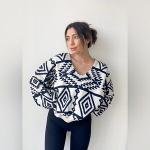 POL V-Neck Sweater - Black and White Abstract Oversized Size Small